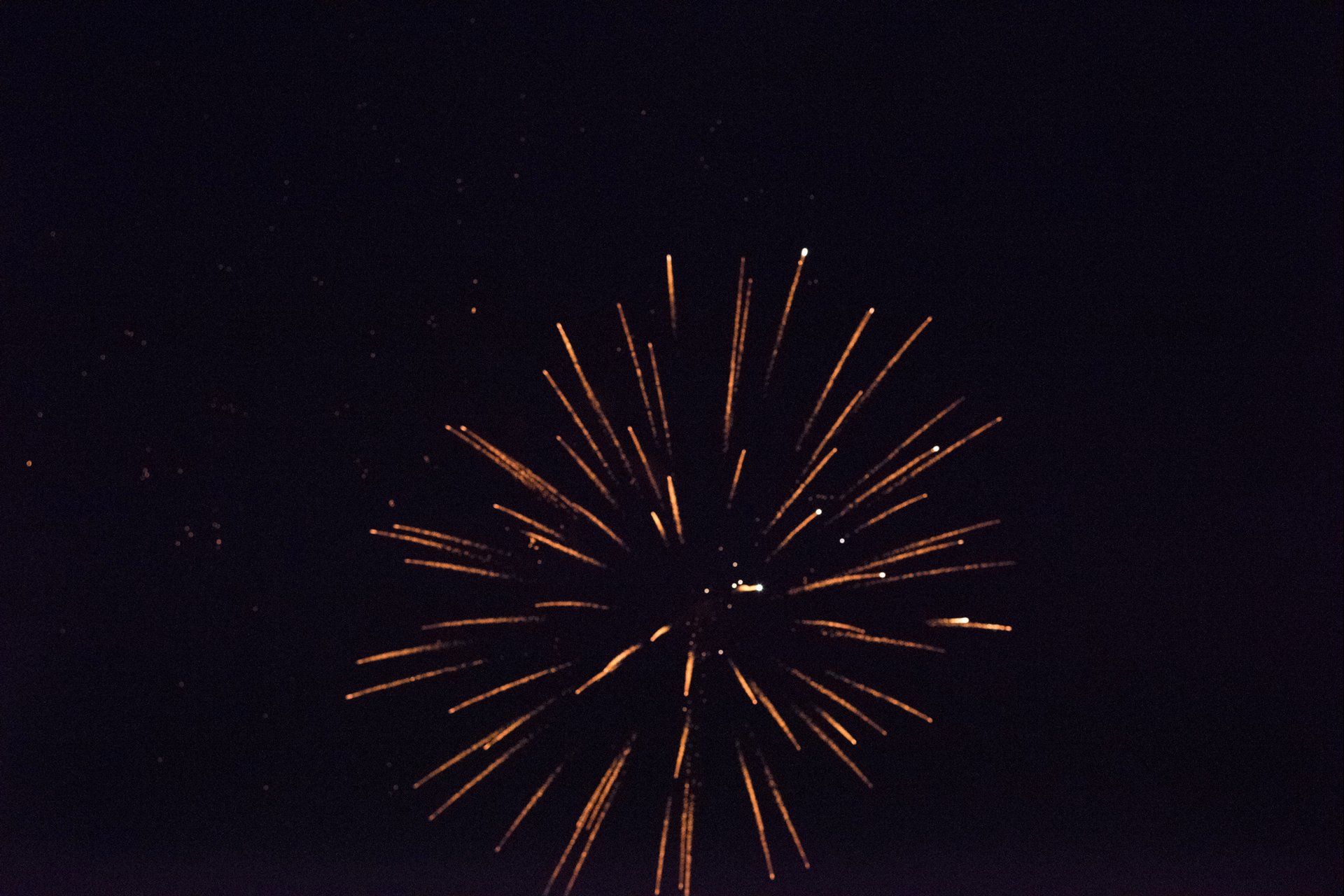 Low-Light-Testaufnahmen mit der Nikon D810 am 1.August, alles aus der Hand, ohne Stativ.